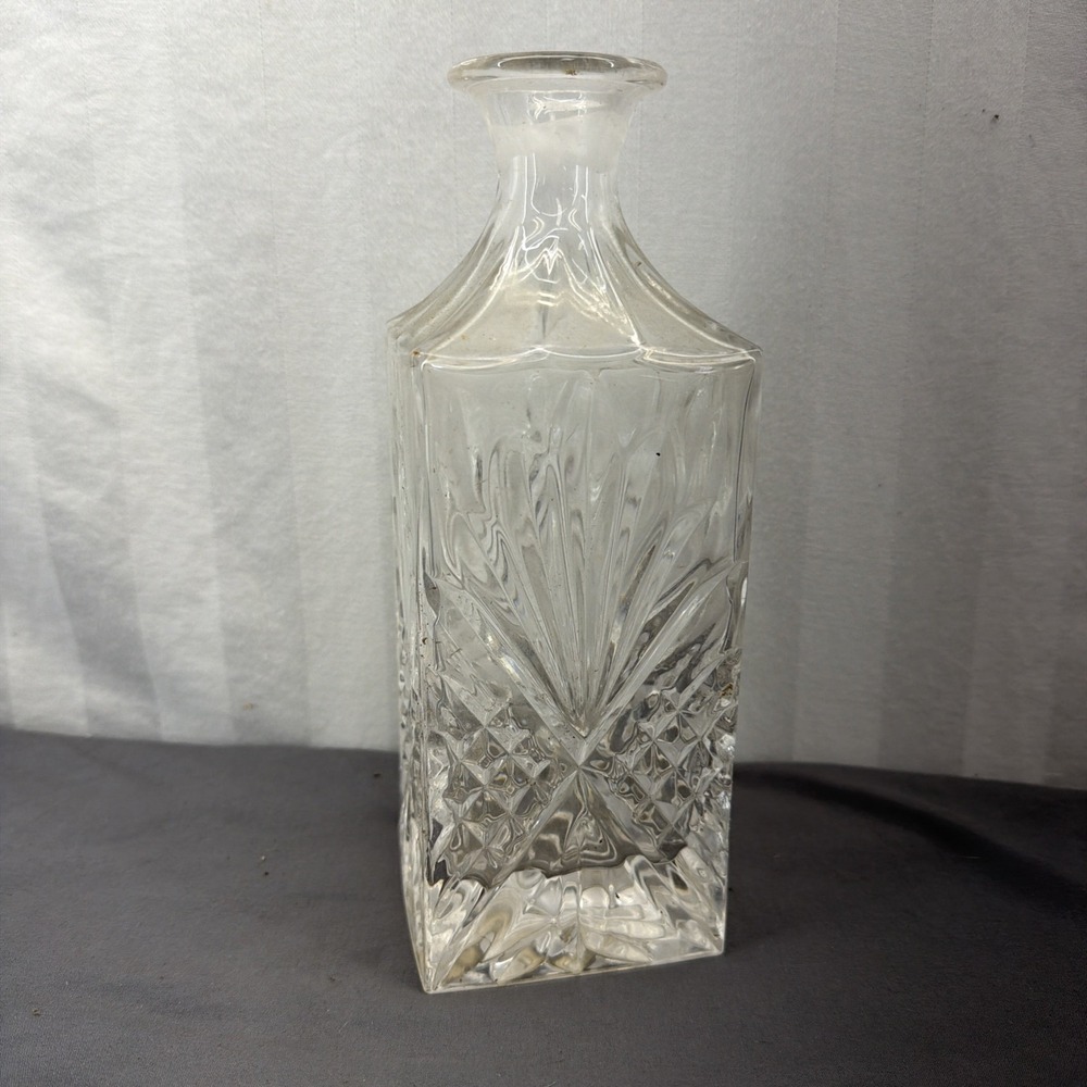 Bormioli Rocco Selecta Whiskey Decanter Clear Glass Square Starburst Italy 9.5"